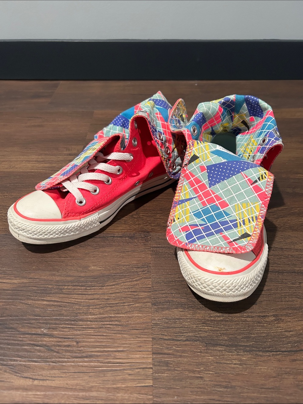 Converse Womens Hot Pink Canvas High-Top Sneakers with Multicolor Patterned Flap